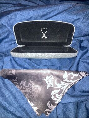 SPUNKYsoul hard eyeglass case